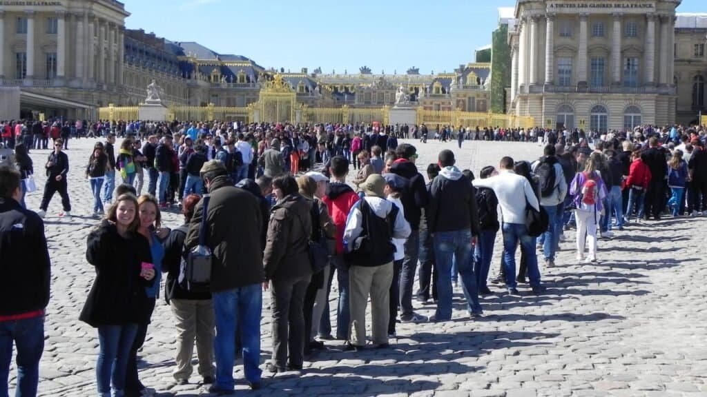 very long queue during peak season at Versailles